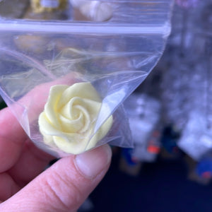 SF - Sugar Yellow Rose with Caylx - 25mm  approx (HARD)