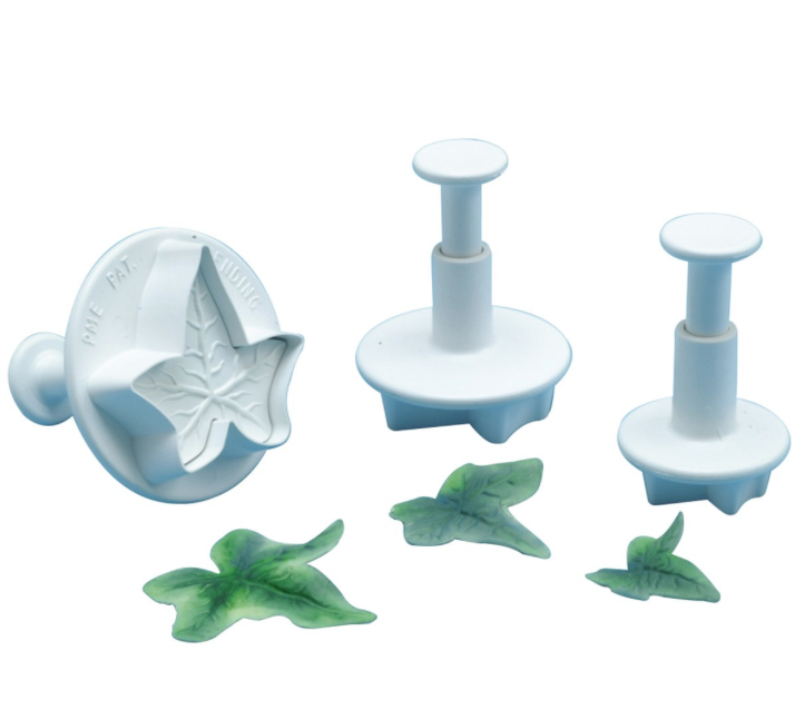 Cutter -PME Ivy Leaf Plunger set of three (small)